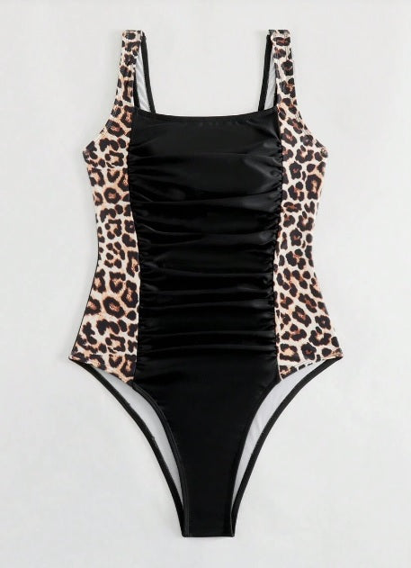 BEARWOLF | Badeanzug mit Leopardenprint-Seitendetails